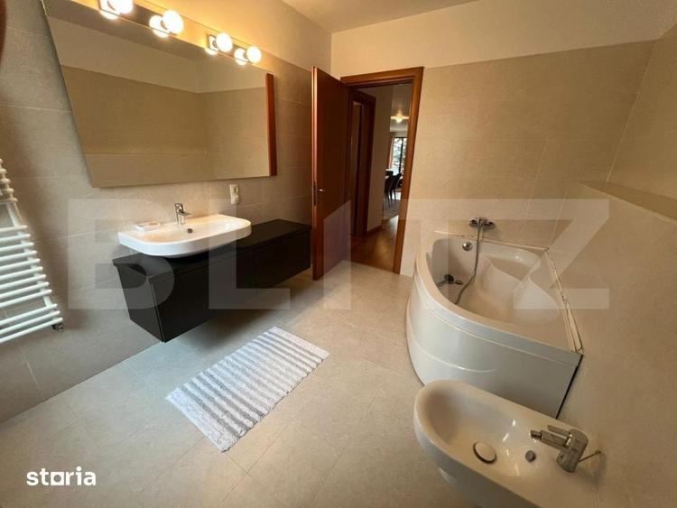 Apartament cu 5 camere în Central
