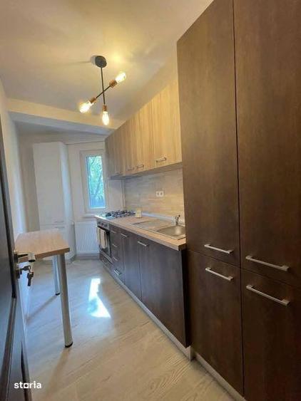 Apartament cu 3 camere în Viziru 1