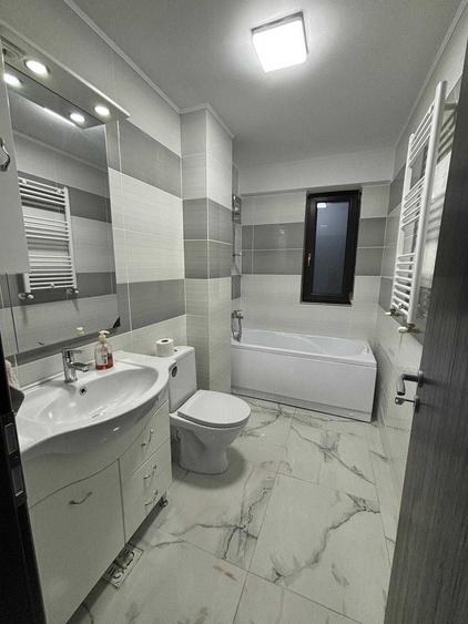 Garsonieră decomandată, mobilată în Valea Lupului