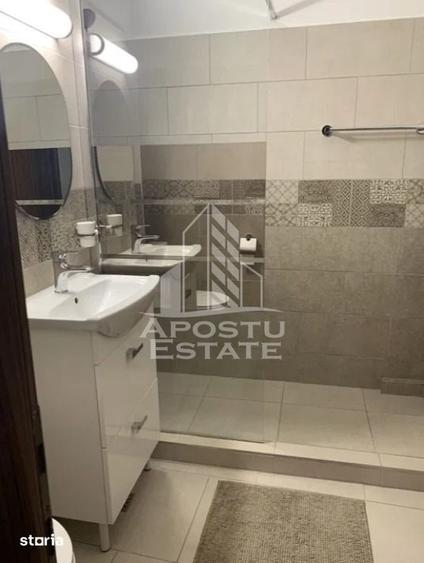Apartament cu 3 camere semidecomandat, mobilat în Lipovei