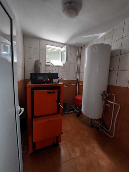 Casă cu 4 camere în Central