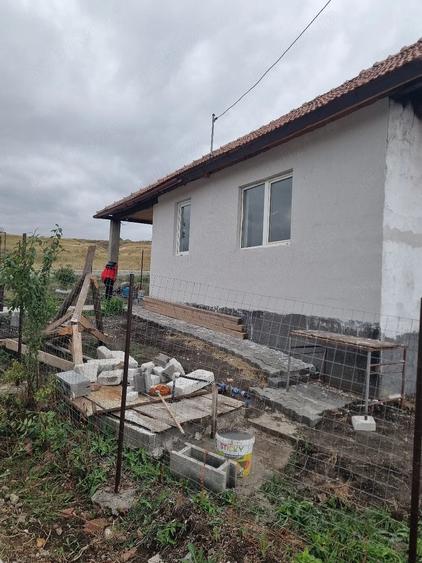 Casă cu 2 camere cu Teren 224 Mp în Copăceni
