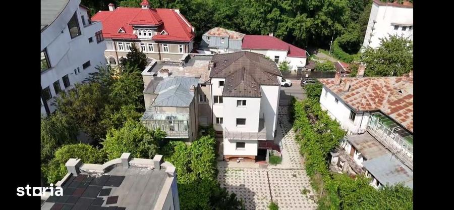 Spațiu comercial, de 325 mp, în Ultracentral