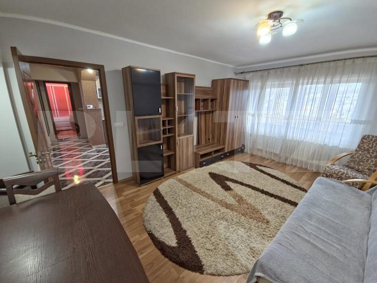 Apartament cu 2 camere decomandat, mobilat în Central