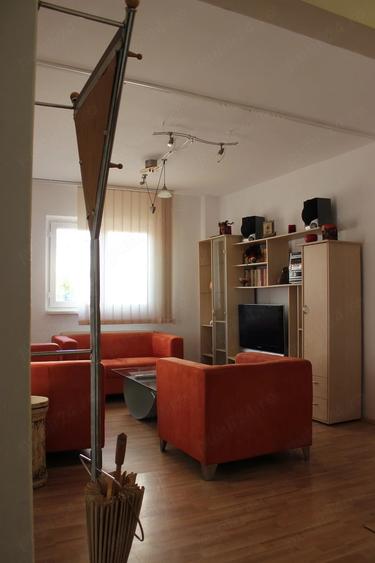 Vanzare apartament 4 camere, zona Lipovei - 6