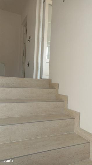 Casă cu 5 camere cu Teren 7200 Mp în Mihai Eminescu
