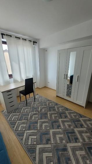Apartament cu 3 camere semidecomandat în Chitila