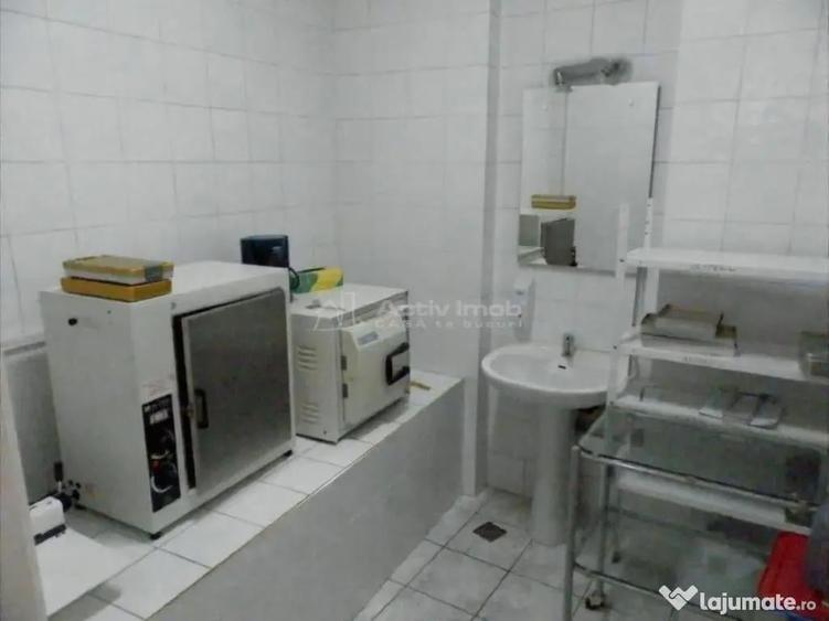 Casă cu 9 camere cu Teren 107 Mp în Moșilor