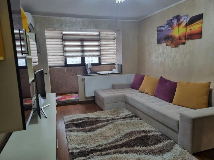 Apartament cu 3 camere decomandat, mobilat în 1 Decembrie 1918