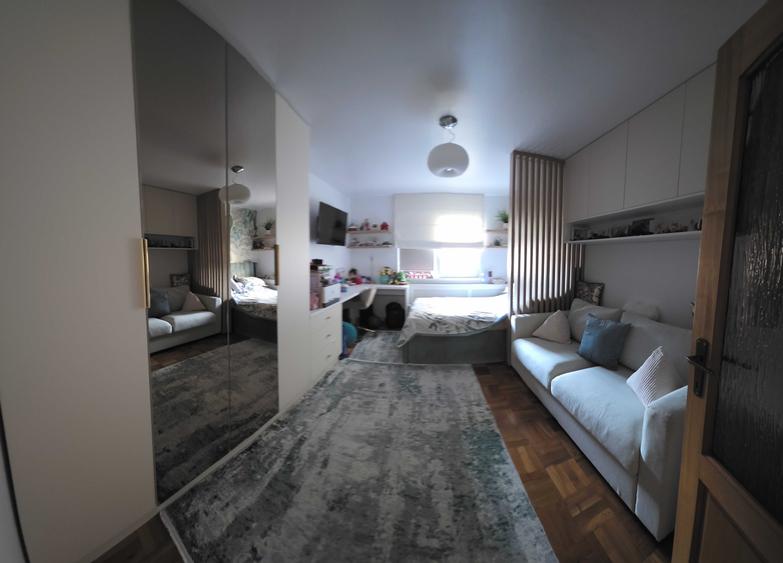 Apartament cu 3 camere decomandat în Mărăști