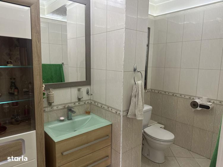 Apartament cu 4 camere, mobilat în Titan