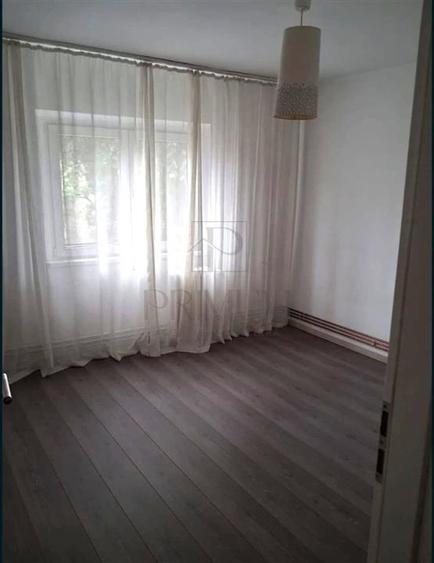Apartament cu 3 camere decomandat, mobilat în Timocului-Șaguna
