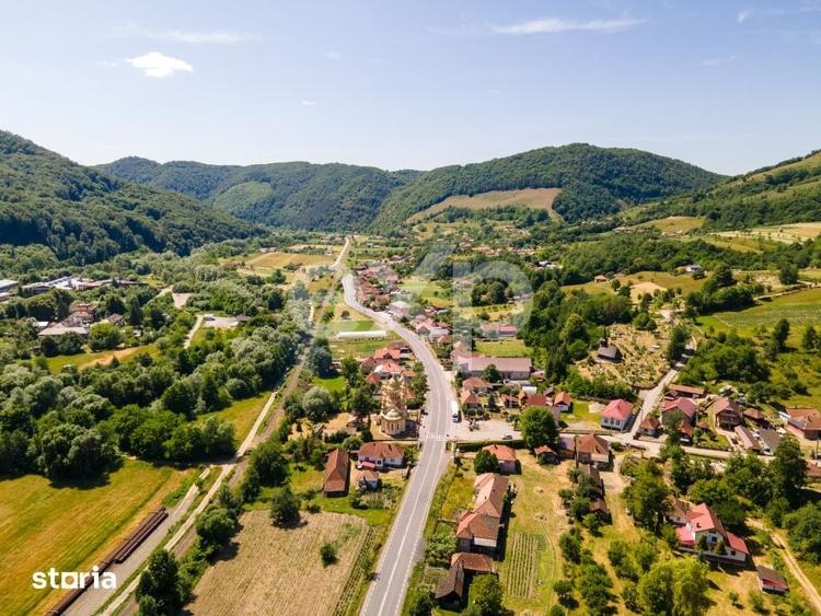 Casă cu 3 camere cu Teren 3288 Mp în Florești