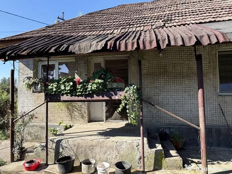 Casă cu 2 camere cu Teren 1500 Mp în Bârgău