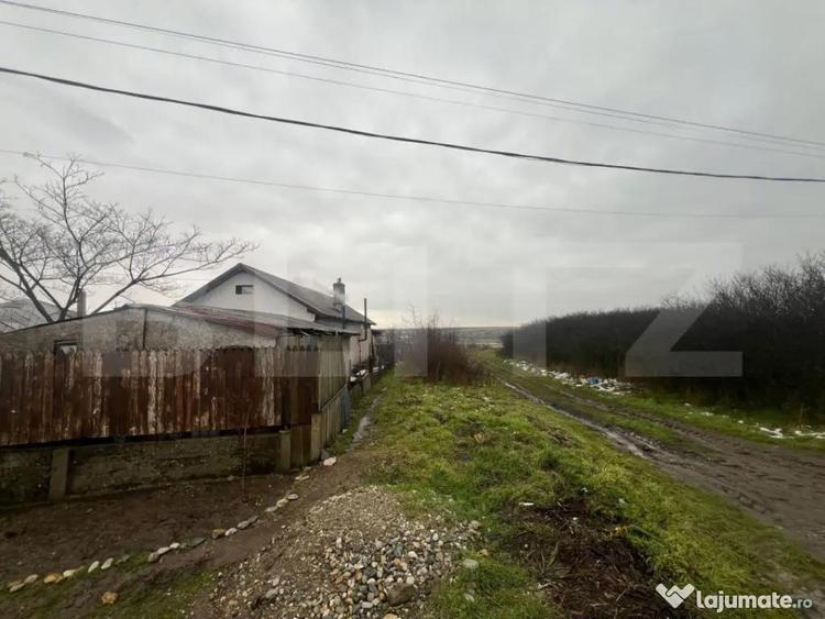 Teren intravilan, 2298 mp, strada Robanesti - 2