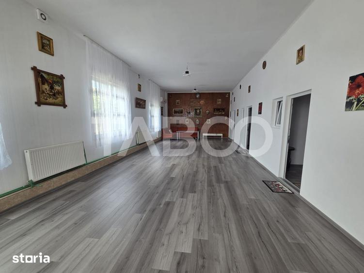 Casă cu 5 camere cu Canalizare în Central