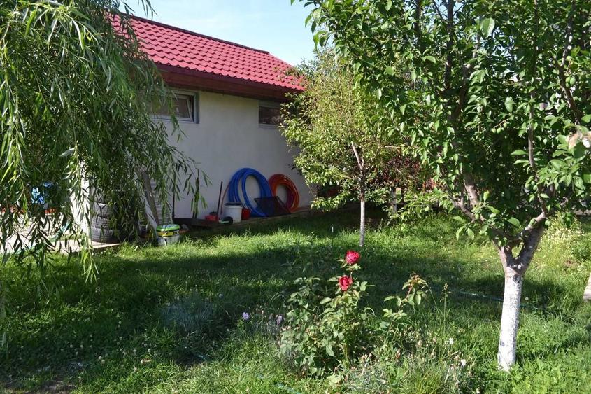 Casă cu 4 camere în Ulmi