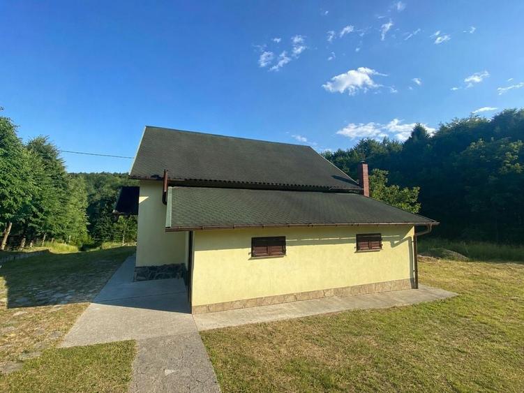 Casă cu 4 camere în Varvata