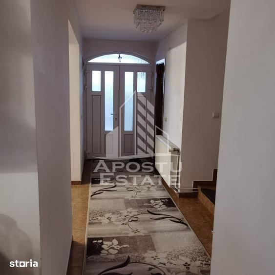 Casă cu 4 camere cu Teren 524 Mp în Sânmihaiu Român