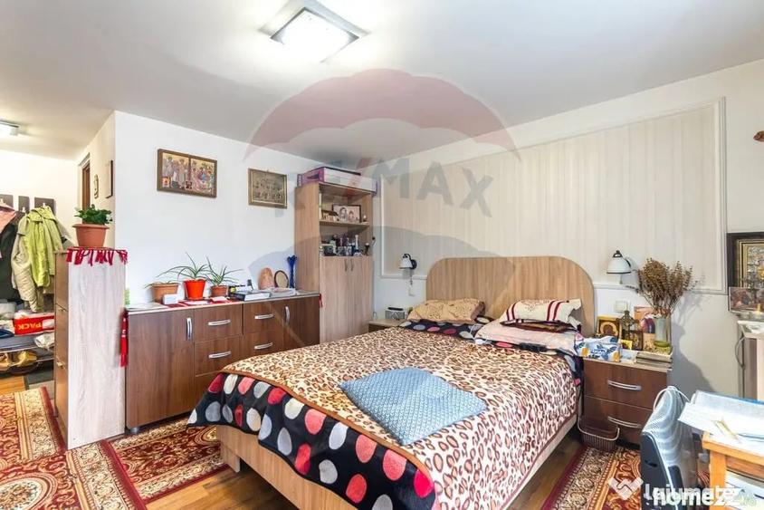 Casă cu 3 camere cu Teren 7150 Mp în Ozun