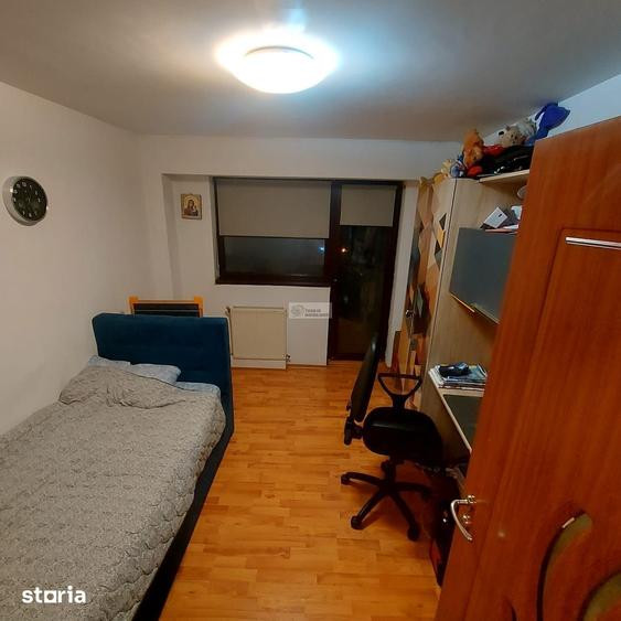 Apartament cu 4 camere decomandat în Autogară