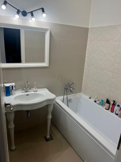 Apartament cu 2 camere decomandat în Vatra Luminoasă