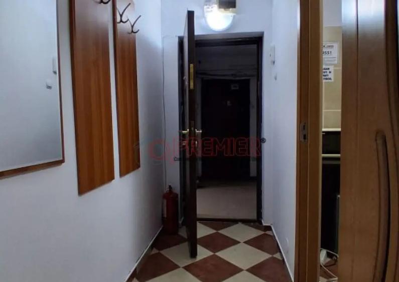 Garsonieră decomandată, mobilată în Cantemir