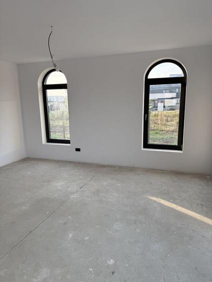 Casă cu 4 camere în Dumbrăveni