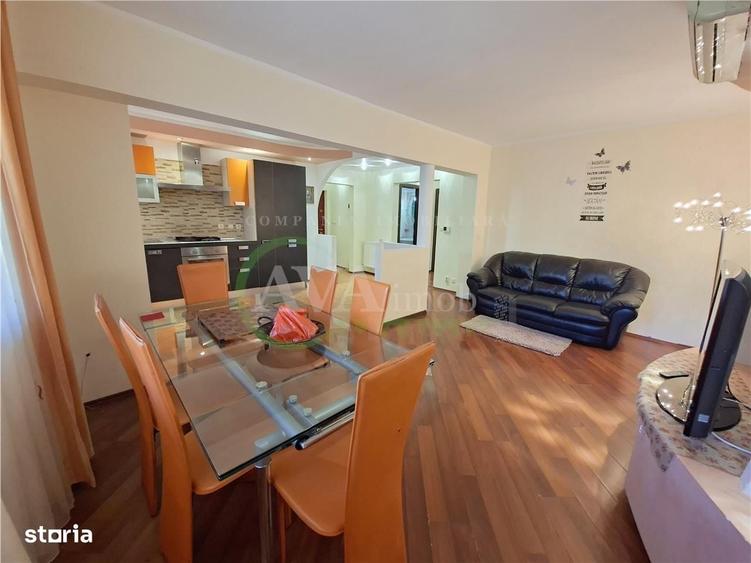 Apartament cu 3 camere decomandat în Central