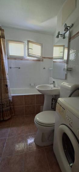 Apartament cu 2 camere semidecomandat, mobilat în Medicină