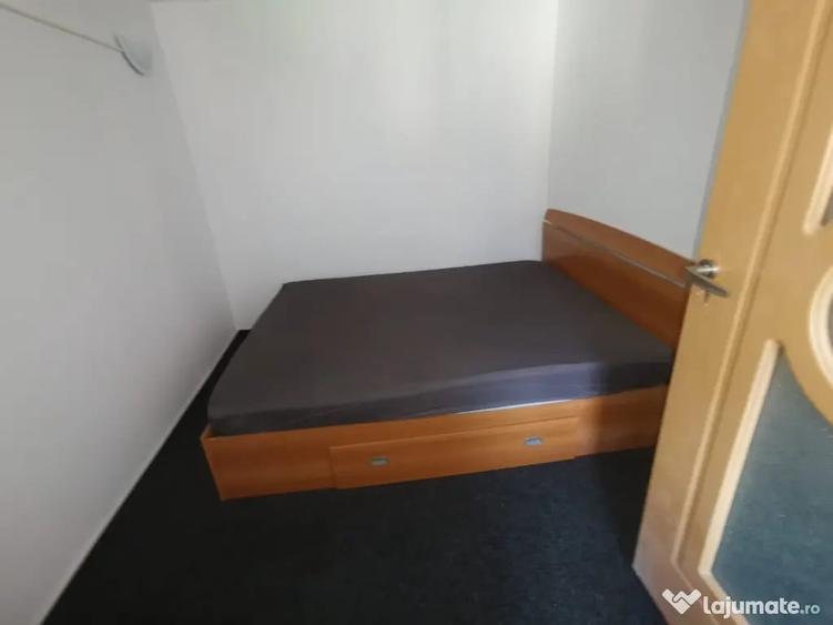 Casă cu 4 camere cu Teren 200 Mp în Apărătorii Patriei