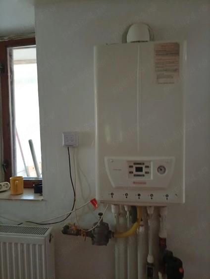 Casă cu 2 camere cu Teren 350 Mp în Piața Centrală