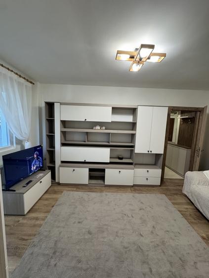 Apartament cu 2 camere semidecomandat, mobilat în Vest - Lamâița