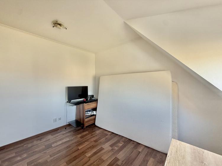 Apartament cu 2 camere decomandat, mobilat în Lipovei
