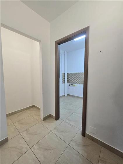 Apartament cu 2 camere semidecomandat în 1 Mai