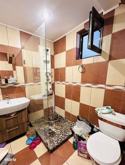 Casă cu 4 camere în Breazu