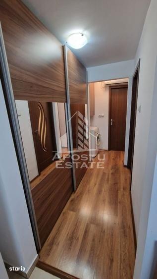 Apartament cu 3 camere, mobilat în Lipovei