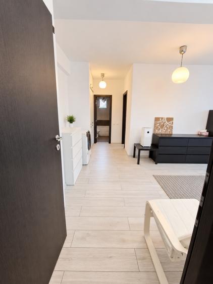 Apartament cu 2 camere semidecomandat, mobilat în 13 Septembrie