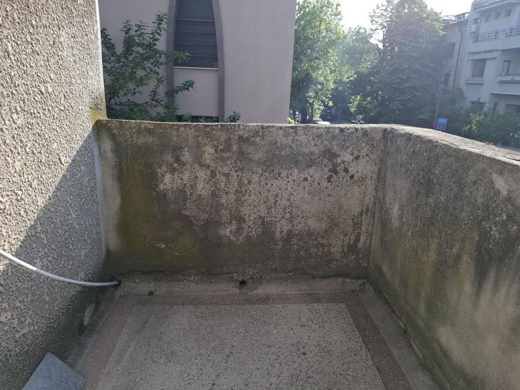 Casă individuală cu 2 camere cu Canalizare în Domenii