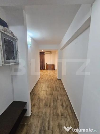 Apartament cu 3 camere decomandat, mobilat în Craiovița Nouă