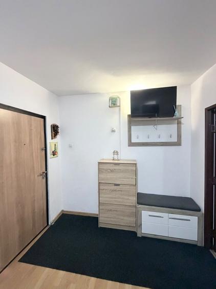 Apartament cu 2 camere semidecomandat în Mioriței