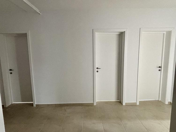 Apartament cu 3 camere decomandat în Sânpetru