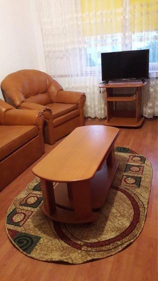 Apartament cu 3 camere decomandat în Berceni