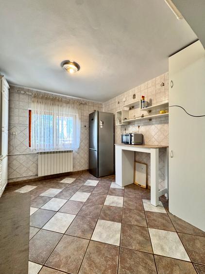 Apartament cu 3 camere decomandat în Timpuri Noi