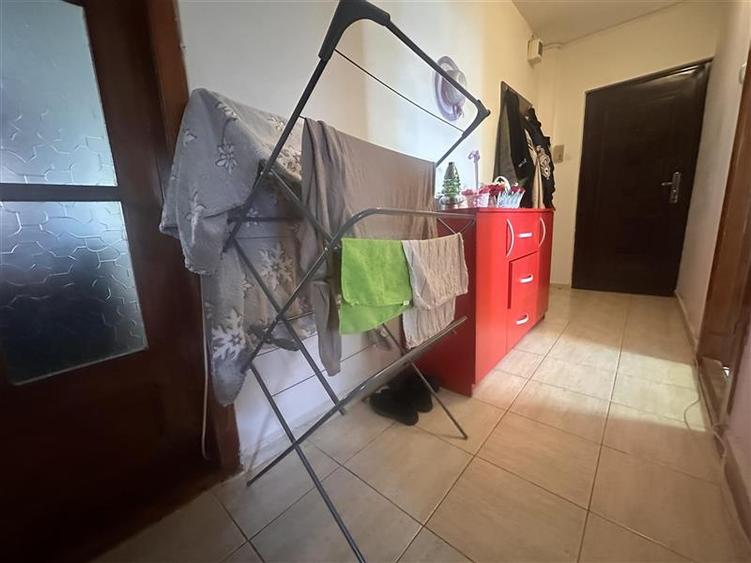 Apartament cu 2 camere decomandat, mobilat în Soarelui