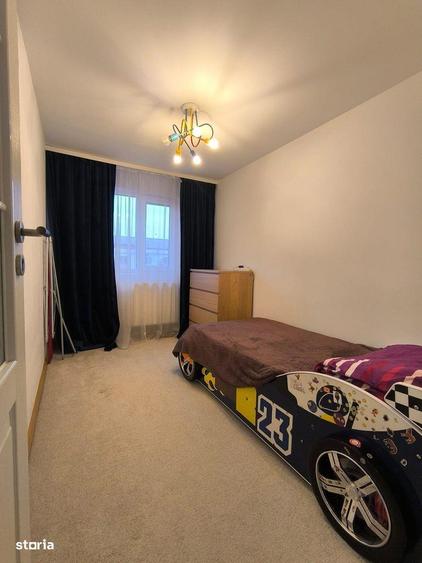 Apartament cu 3 camere decomandat în Nicolina
