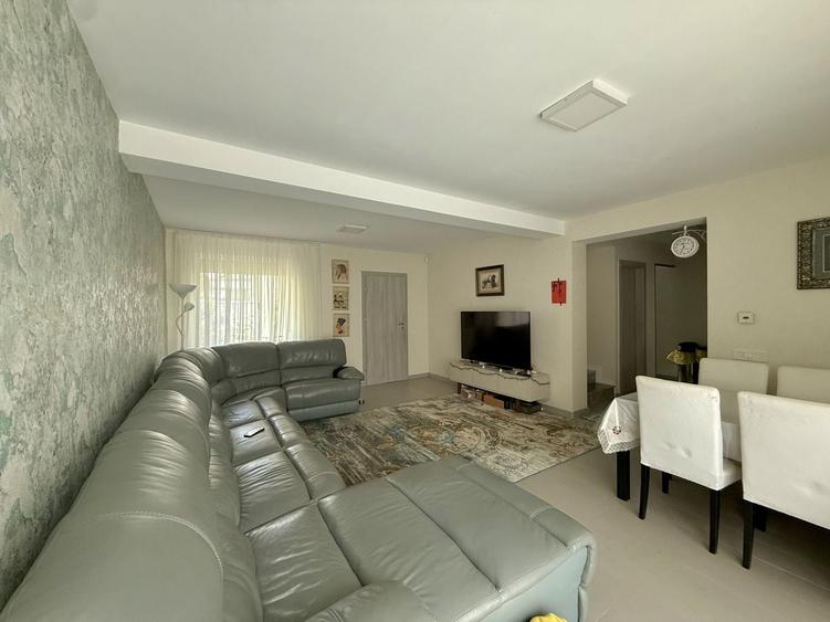 Duplex cu 5 camere cu Canalizare în Pipera