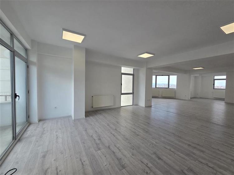 Apartament 3 camere Centrul Civic pretabil co-working hub - 11
