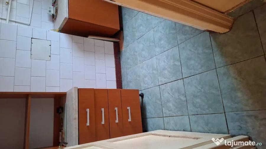 Apartament cu 2 camere decomandat în Rahova