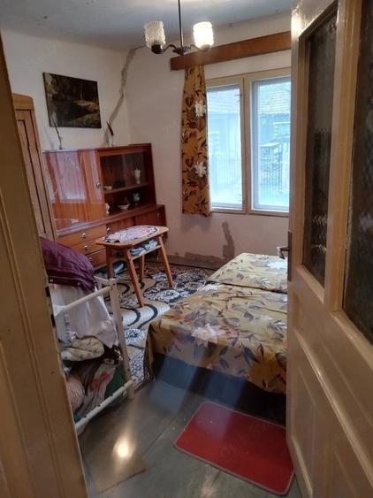 Casă cu Teren 800 Mp în Ginta